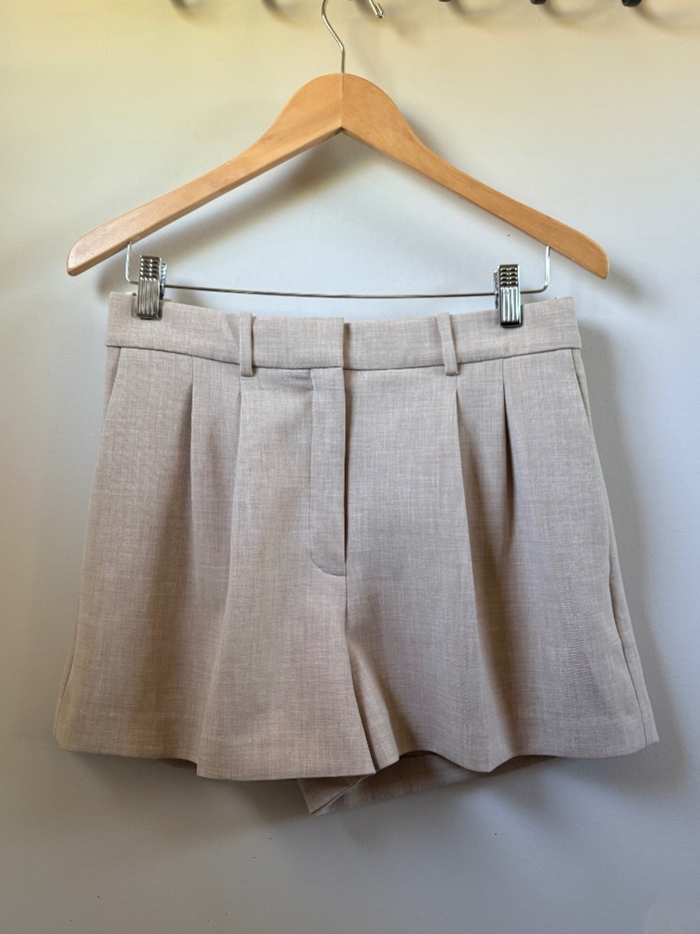 Aritzia Babaton Tan Shorts